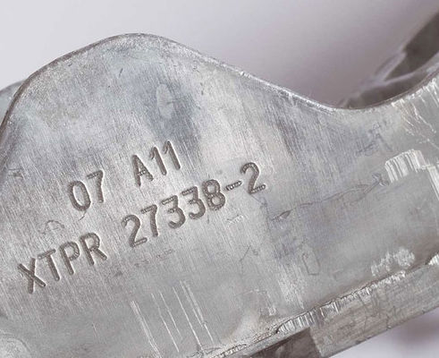 Tipo portátil máquina de la marca del Pin del punto del CNC para el número de chasis de Toyota proveedor